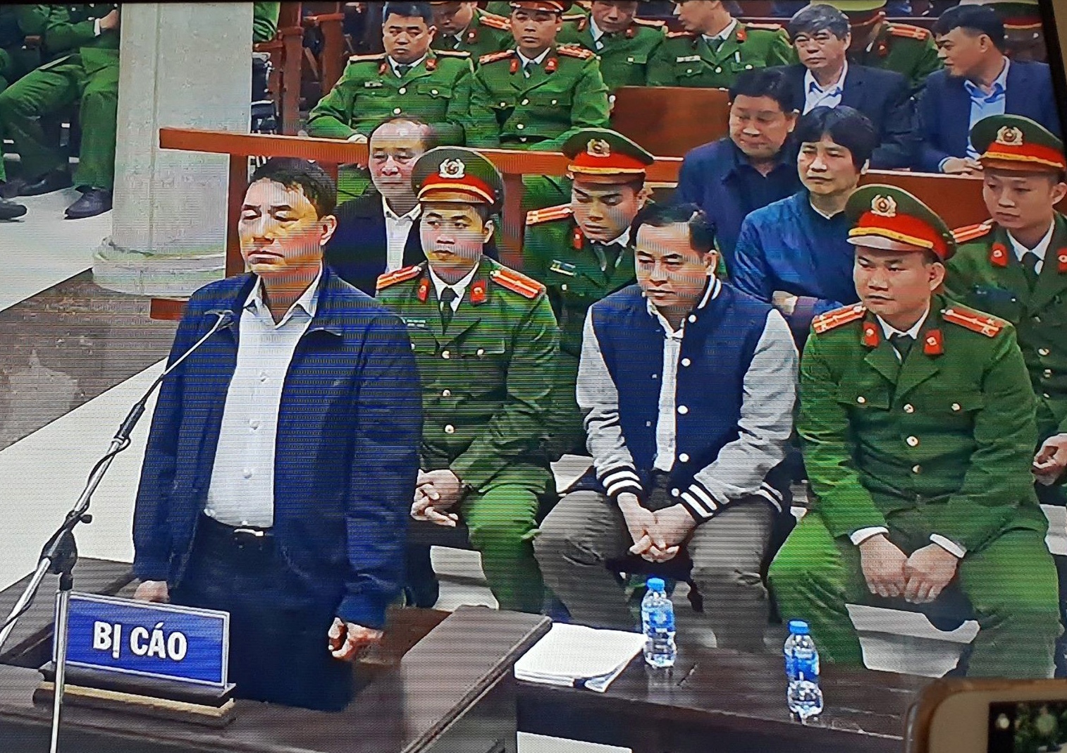 Vu 'nhom' cui dau nghe VKS cong bo cao trang hinh anh