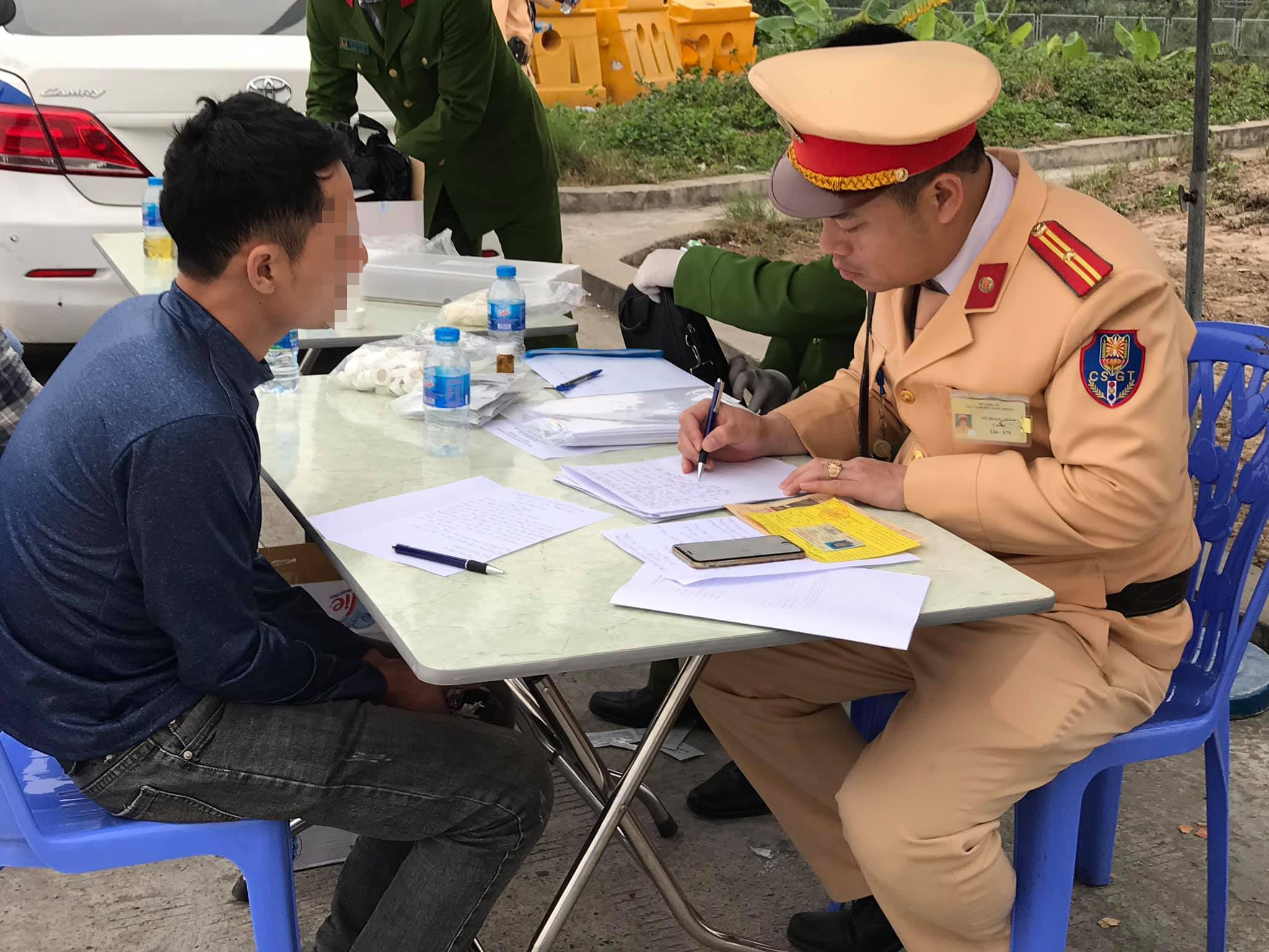 Tài xế dương tính ma túy ảnh 1 Tai xe duong tinh ma tuy anh 1