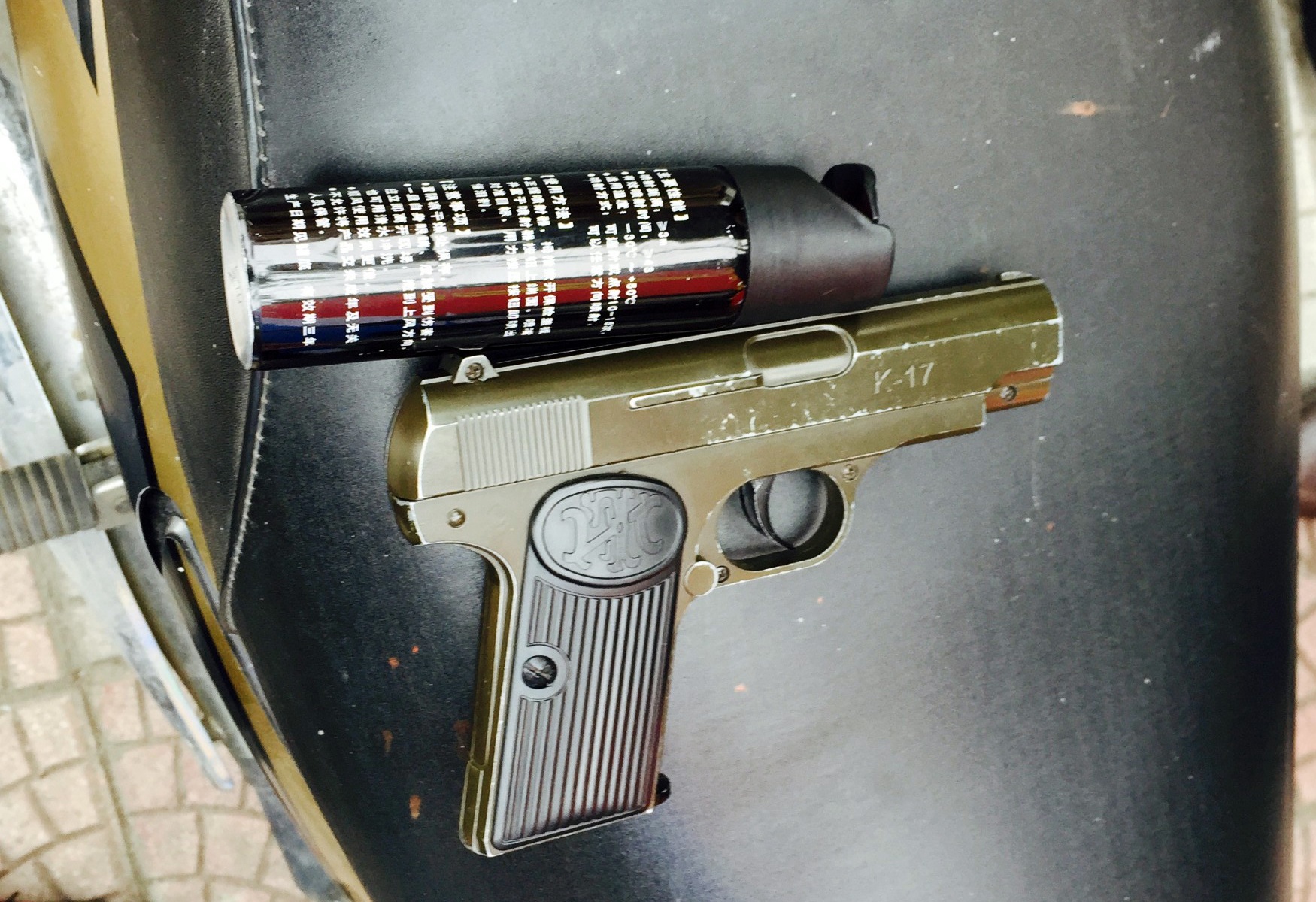 Trung ta cong an 'mach' shipper cach doi pho khi gap ke xau hinh anh