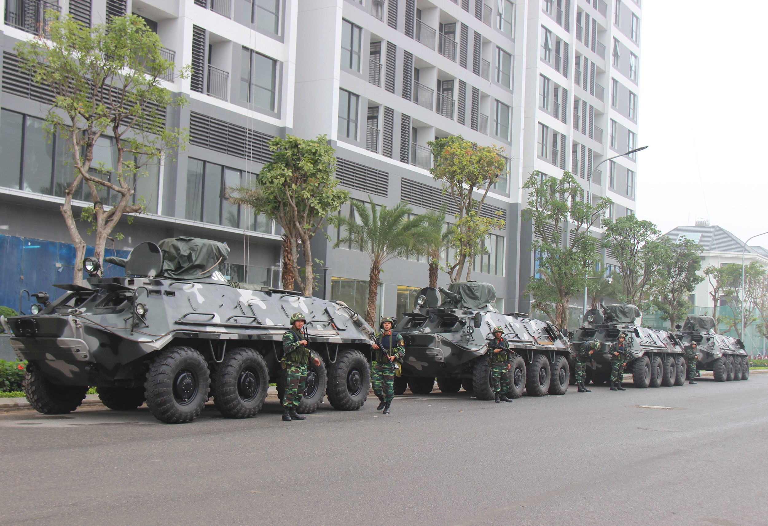 Doan xe cua Kim Jong Un anh 8