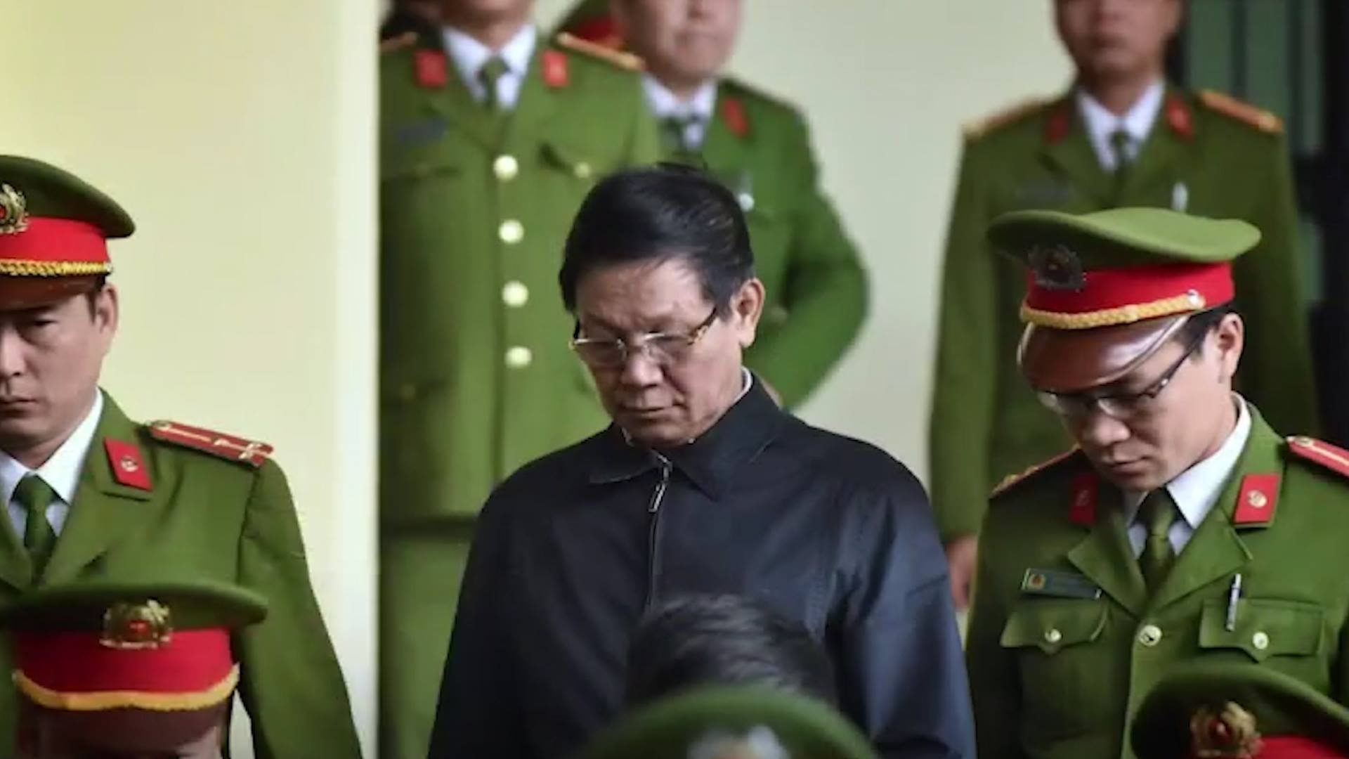 Bao nhieu bi cao hau toa phuc tham vu an lien quan ong Phan Van Vinh? hinh anh