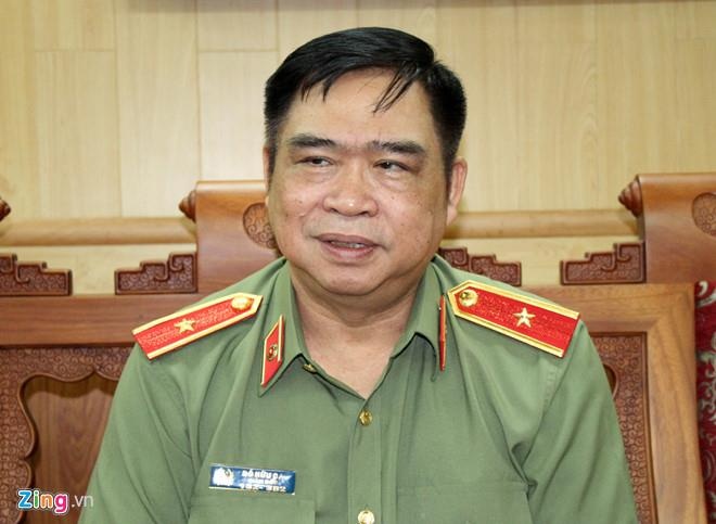 Sam so co gai trong thang may anh 1