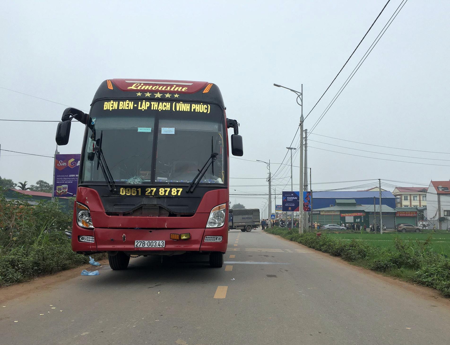 Xe khách tông chết 7 người ở Vĩnh Phúc ảnh 2 Xe khach tong chet 7 nguoi o Vinh Phuc anh 2