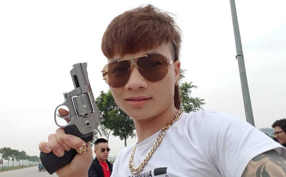 Sau Dung 'troc' va thanh chui Duong Minh Tuyen, Kha Banh vuong lao ly hinh anh