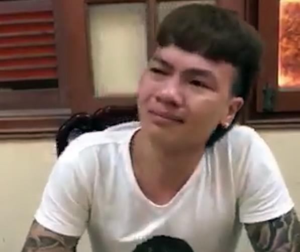 Kha Banh khoc, nhan 'anh em xa hoi' dung lam dieu sai hinh anh