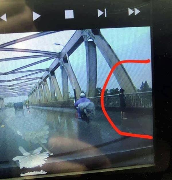 Nữ sinh bị hiếp dâm ảnh 2 Nu sinh bi hiep dam anh 2