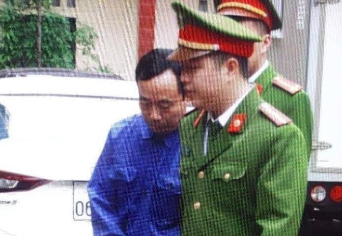 Xet xu cuu thuong ta cung dong pham xam hai tinh duc nu sinh hinh anh