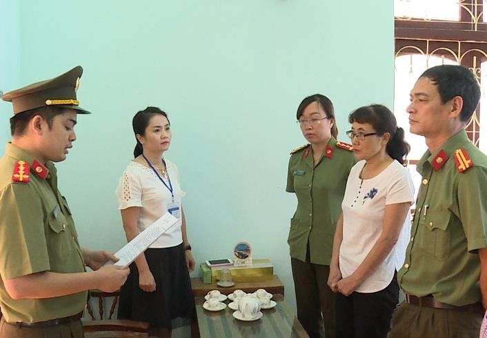 Dau hieu pham toi cua phu huynh 'xin' nang diem cho thi sinh hinh anh