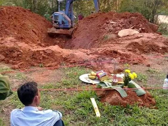 Ga chong giet vo roi phi tang xac xuong gieng hinh anh