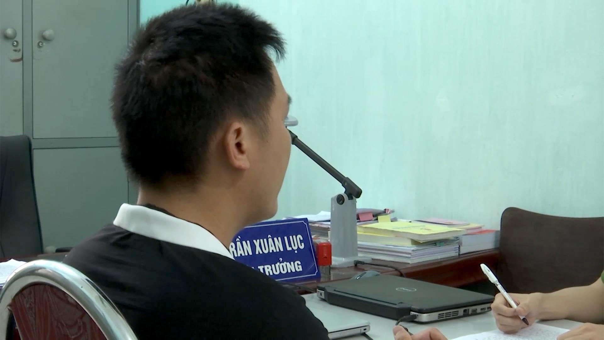 Thay giao bi to lam nu sinh mang bau im lang den khi cong an tam giu hinh anh