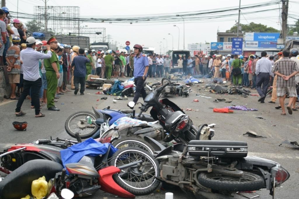 96 nguoi tu vong do tai nan giao thong trong dip nghi le 30/4 hinh anh