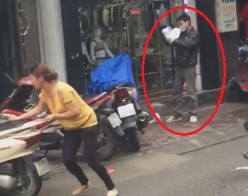 Dot cua hang quan ao anh 1