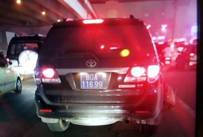 Tam dinh chi thuong si cong an lai xe bien 80A gay tai nan roi bo chay hinh anh