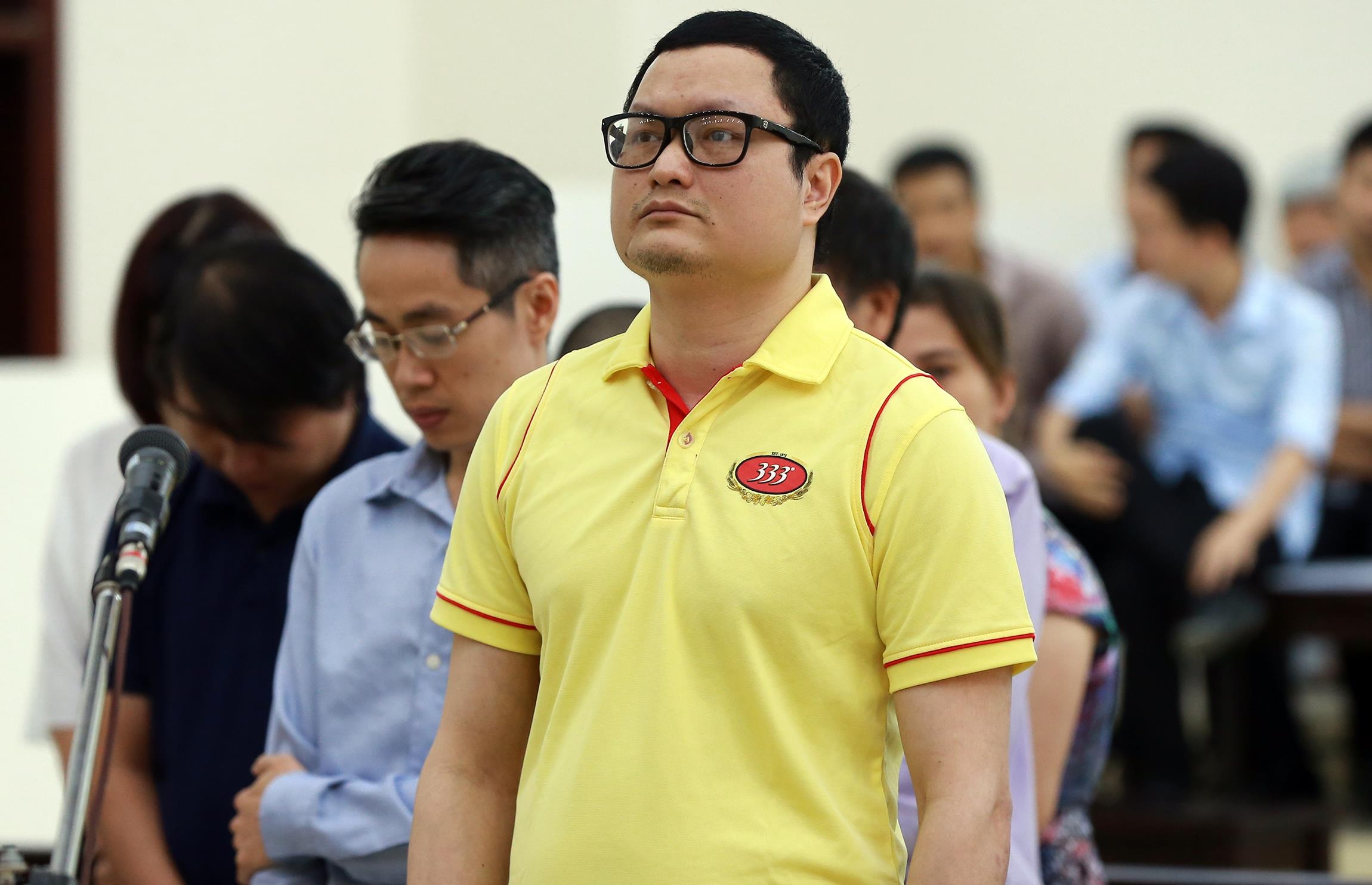 Cuu chu tich thao tung chung khoan linh an chung than hinh anh