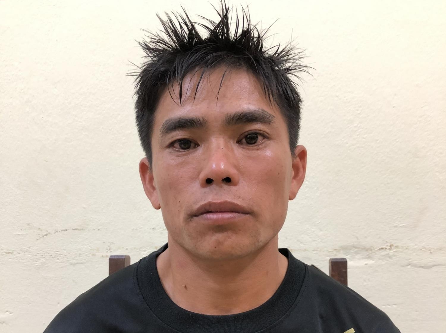 Chong sat hai vo roi mang dao den cong an dau thu hinh anh