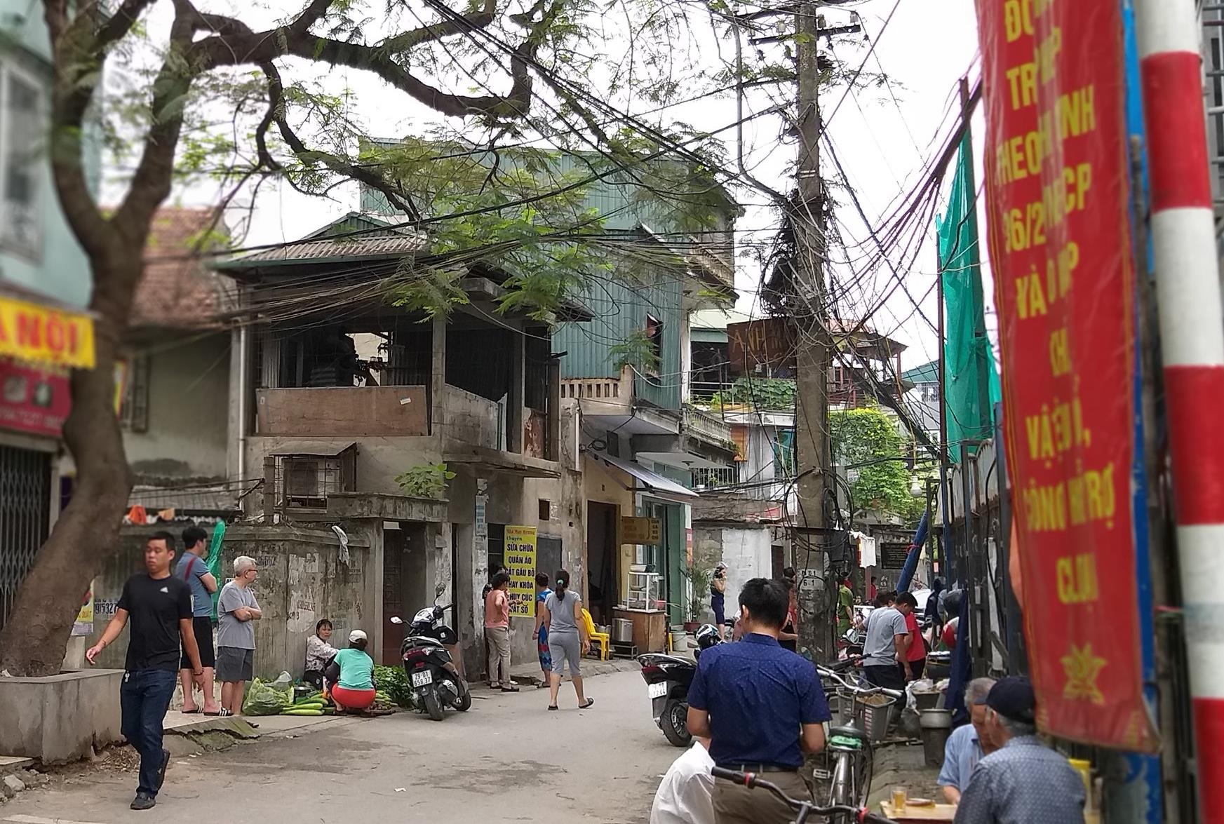 Con trai sat hai bo de anh 1