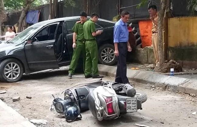 Vi sao chua cong bo danh tinh tai xe Toyota Camry lui chet nguoi? hinh anh