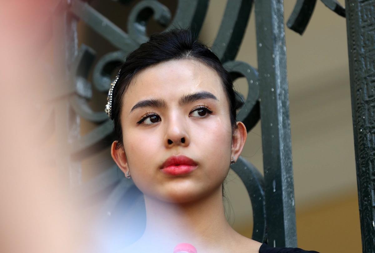 Hang tram nguoi den du phien xu Ngoc Miu, Van Kinh Duong hinh anh