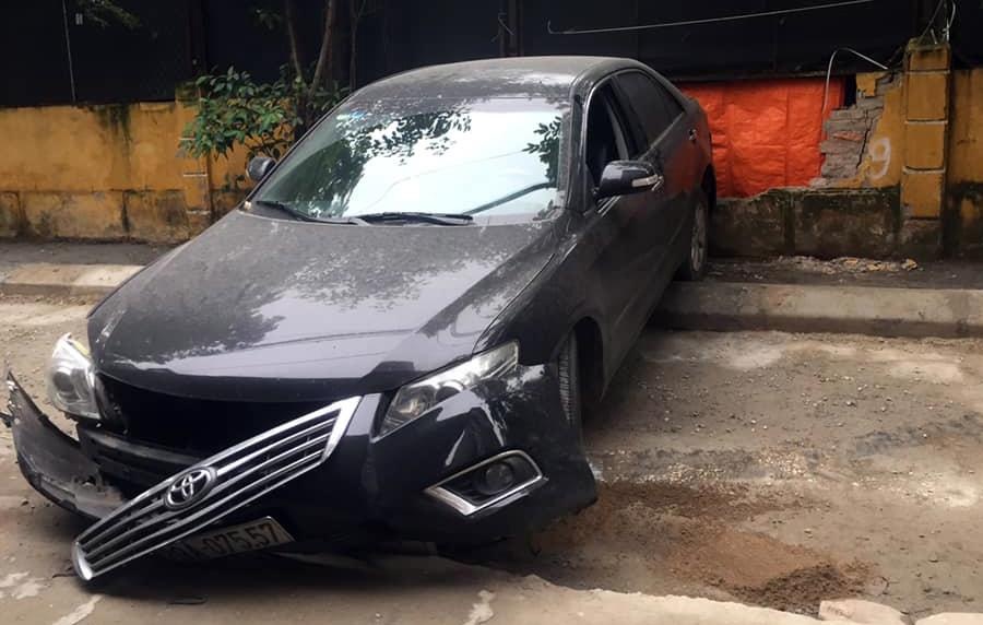 Đại tá công an lùi xe chết người ảnh 2 Dai ta cong an lui xe chet nguoi anh 2