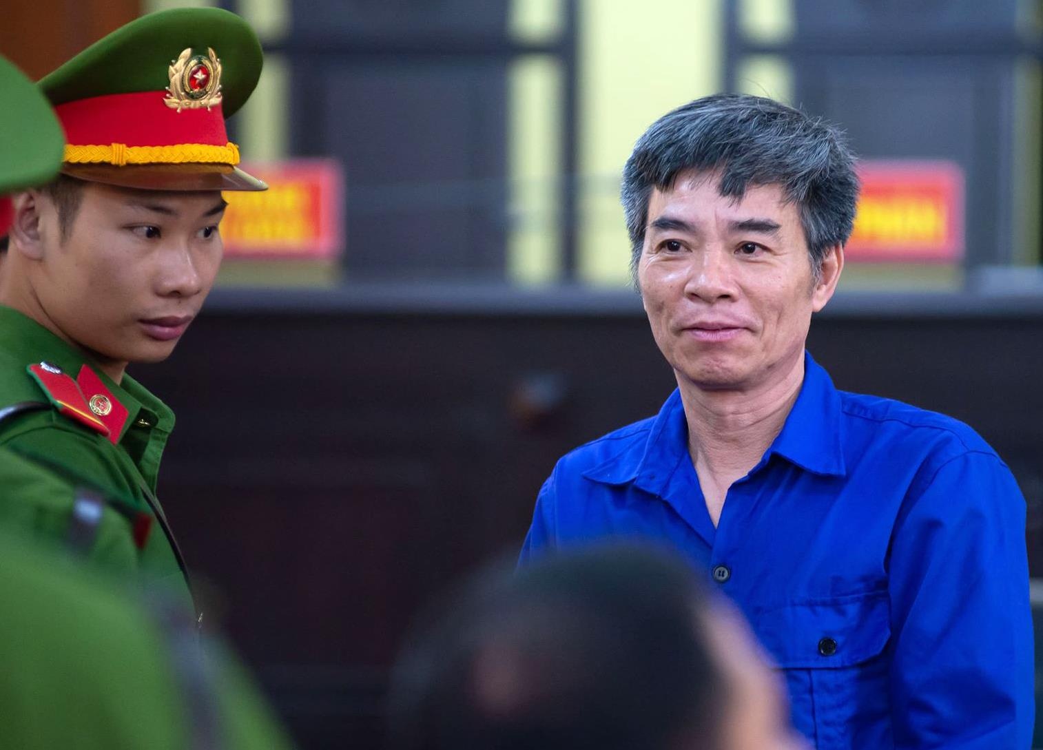 Cuu Pho giam doc So o Son La cung hang loat quan chuc hau toa hinh anh