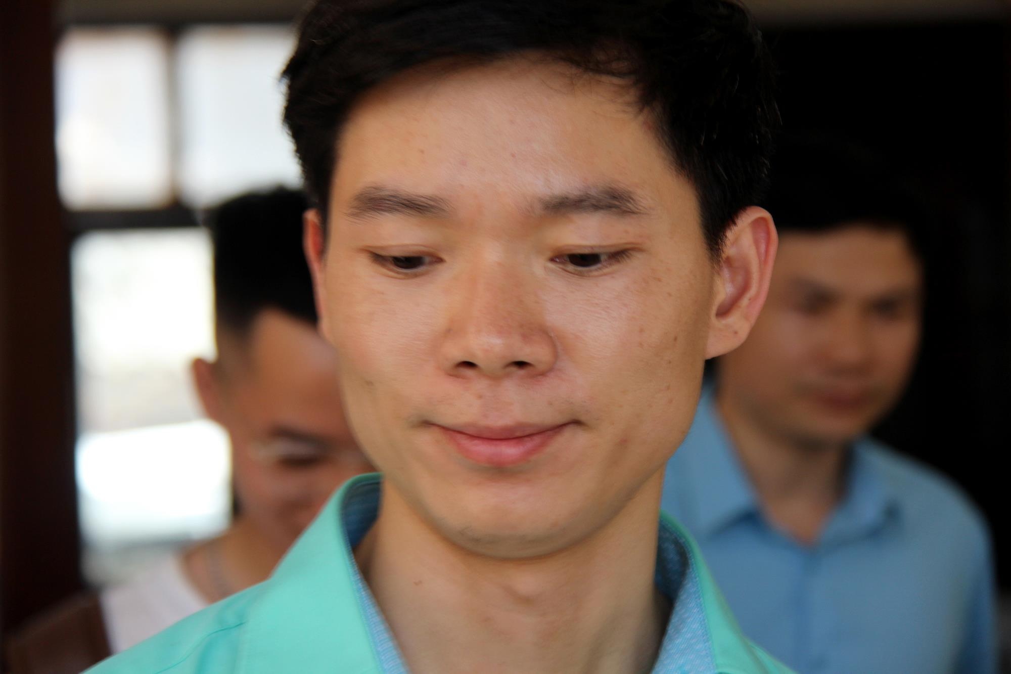 Cuu bac si Hoang Cong Luong xin giam nhe hinh phat hinh anh