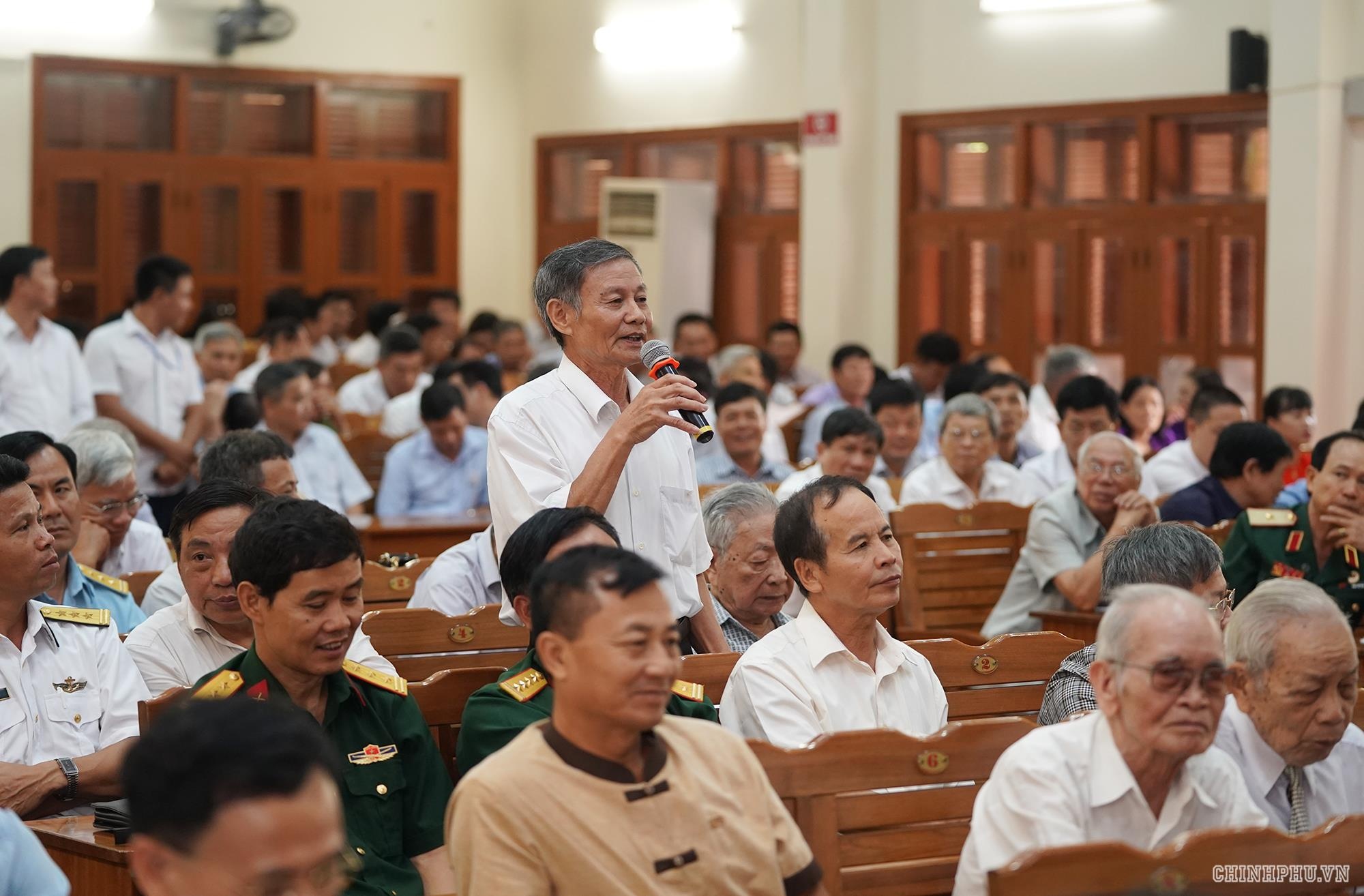 Thu tuong tiep xuc cu tri anh 2