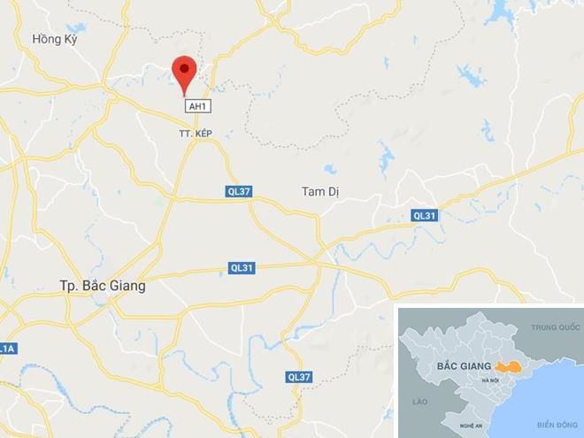 Hai thanh nien hiep dam phu nu anh 1