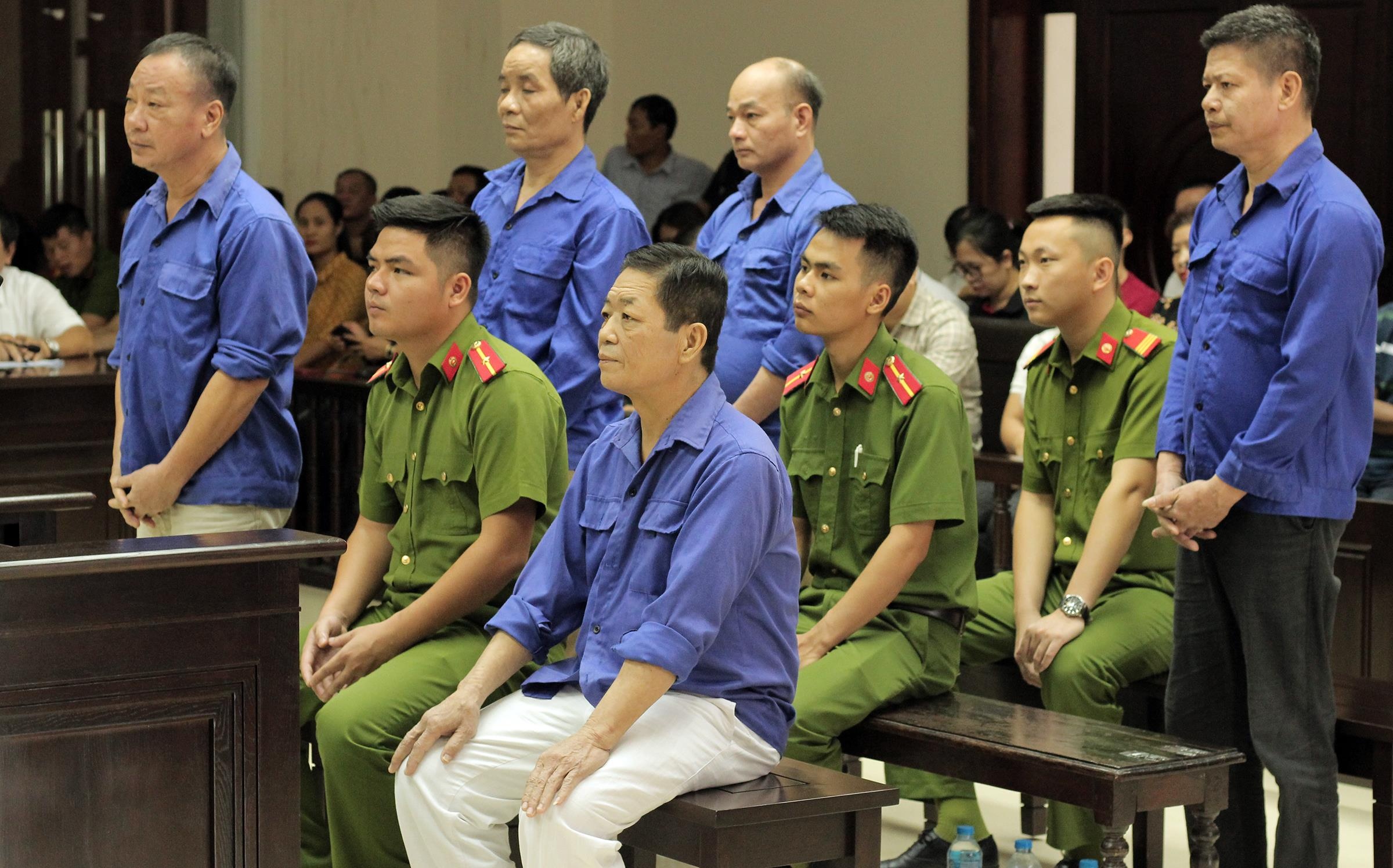 Xet xu Hung Kinh anh 2