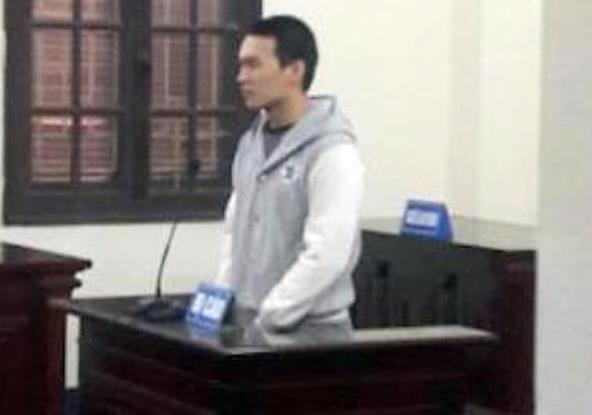 Phan tan clip nong len mang anh 1