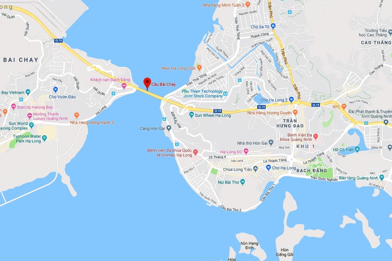 Xe khach dam hang loat xe khach anh 4