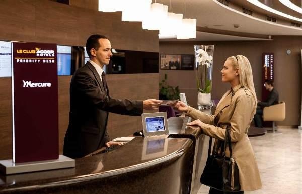 Xu phat hanh chinh ve du lich anh 1