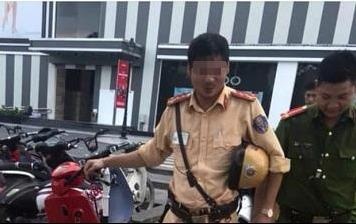 Bi phat 15 trieu vi dang anh CSGT cung dong trang thai 'bu nhu ruoi' hinh anh