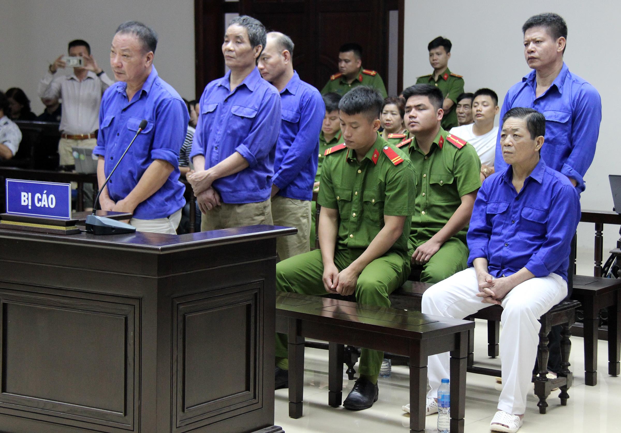 Hung Kinh rut don khang cao anh 1