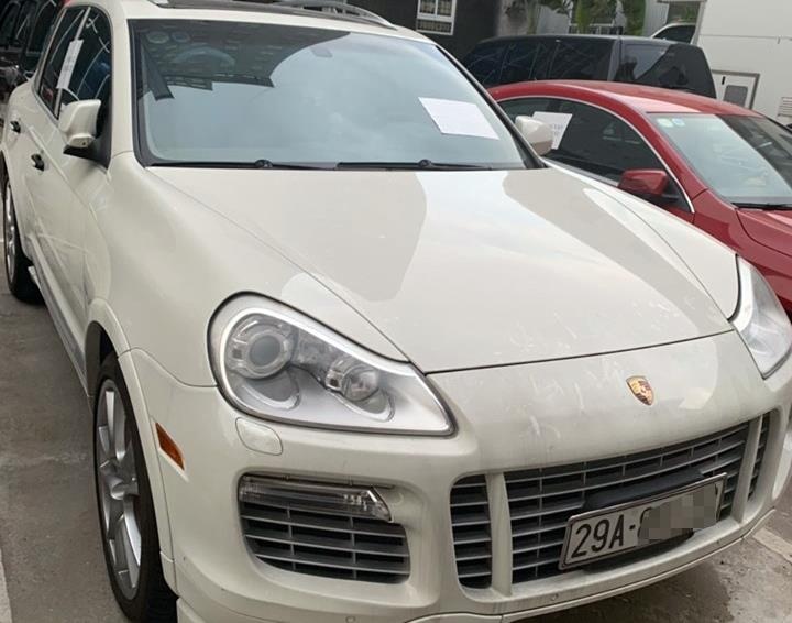 Trum duong day danh bac 1.600 ty so huu nhieu biet thu, sieu xe hinh anh