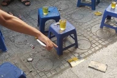 Nhieu vet mau tai hien truong vu no buu kien o chung cu Linh Dam hinh anh