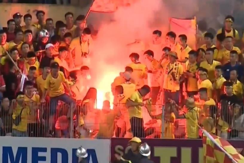 Nguoi ban phao sang lam co dong vien nhap vien co the bi xu ly hinh su hinh anh