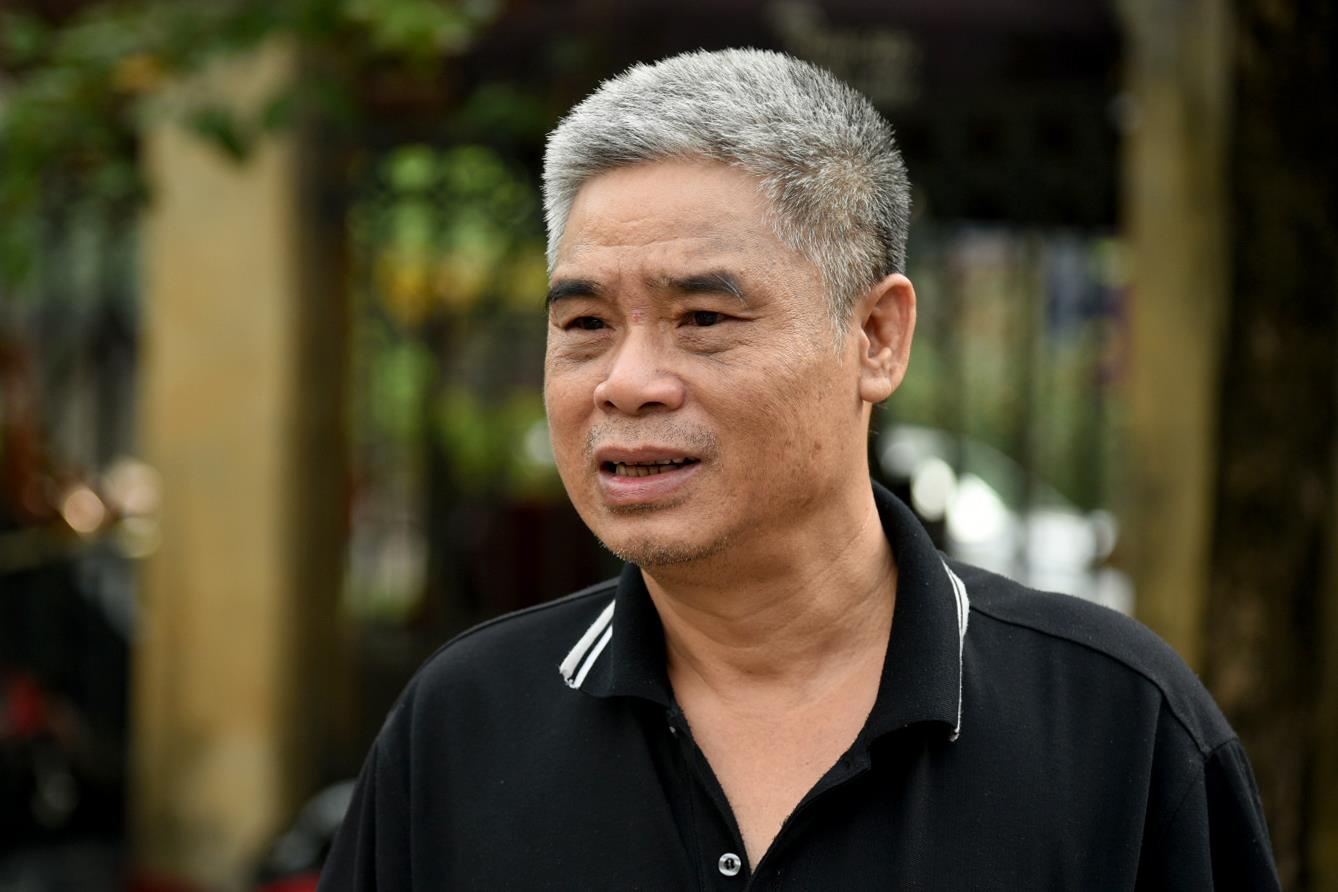 Tai xe Phien lan thu 3 dien canh dua don nam sinh truong Gateway hinh anh