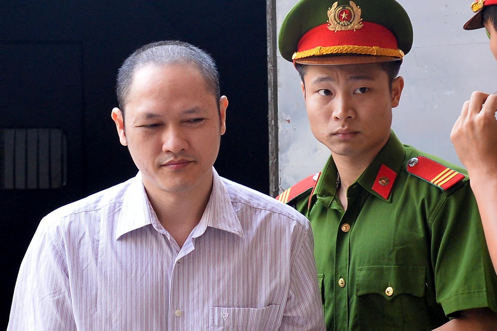 Hoan phien xu vu sua diem thi o Ha Giang hinh anh