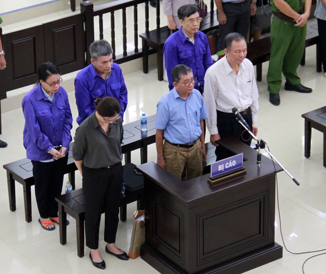 Xet xu ong Le Bach Hong anh 2