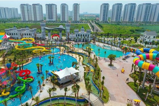 Ai chiu trach nhiem vu be trai duoi nuoc o cong vien Thanh Ha? hinh anh