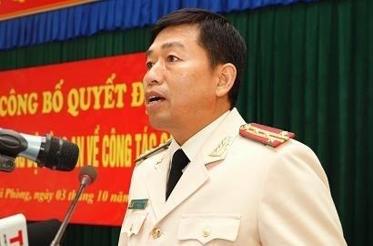 Giam doc Cong an Hai Phong va Hai Duong hoan doi vi tri hinh anh