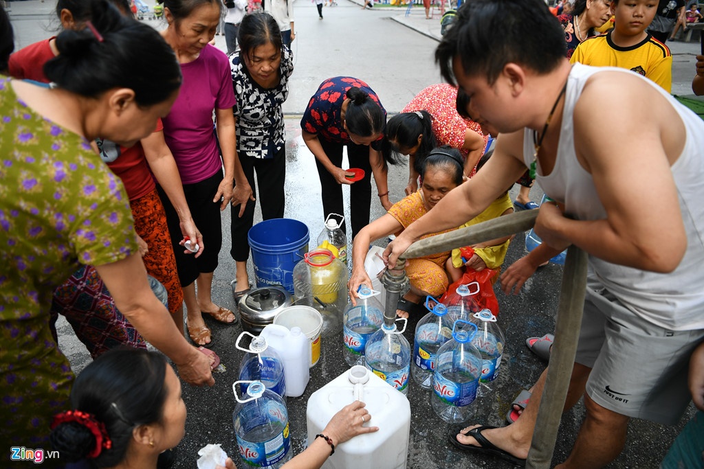 Nước sạch Hà Nội bị ô nhiễm ảnh 2 Nuoc sach Ha Noi bi o nhiem anh 2