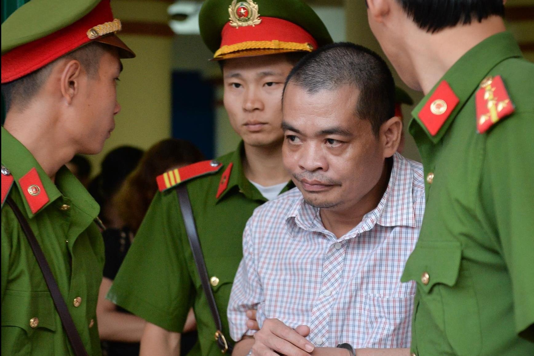 Bi cao vu sua diem thi o Ha Giang tung 'cau cuu' pho chu tich tinh hinh anh