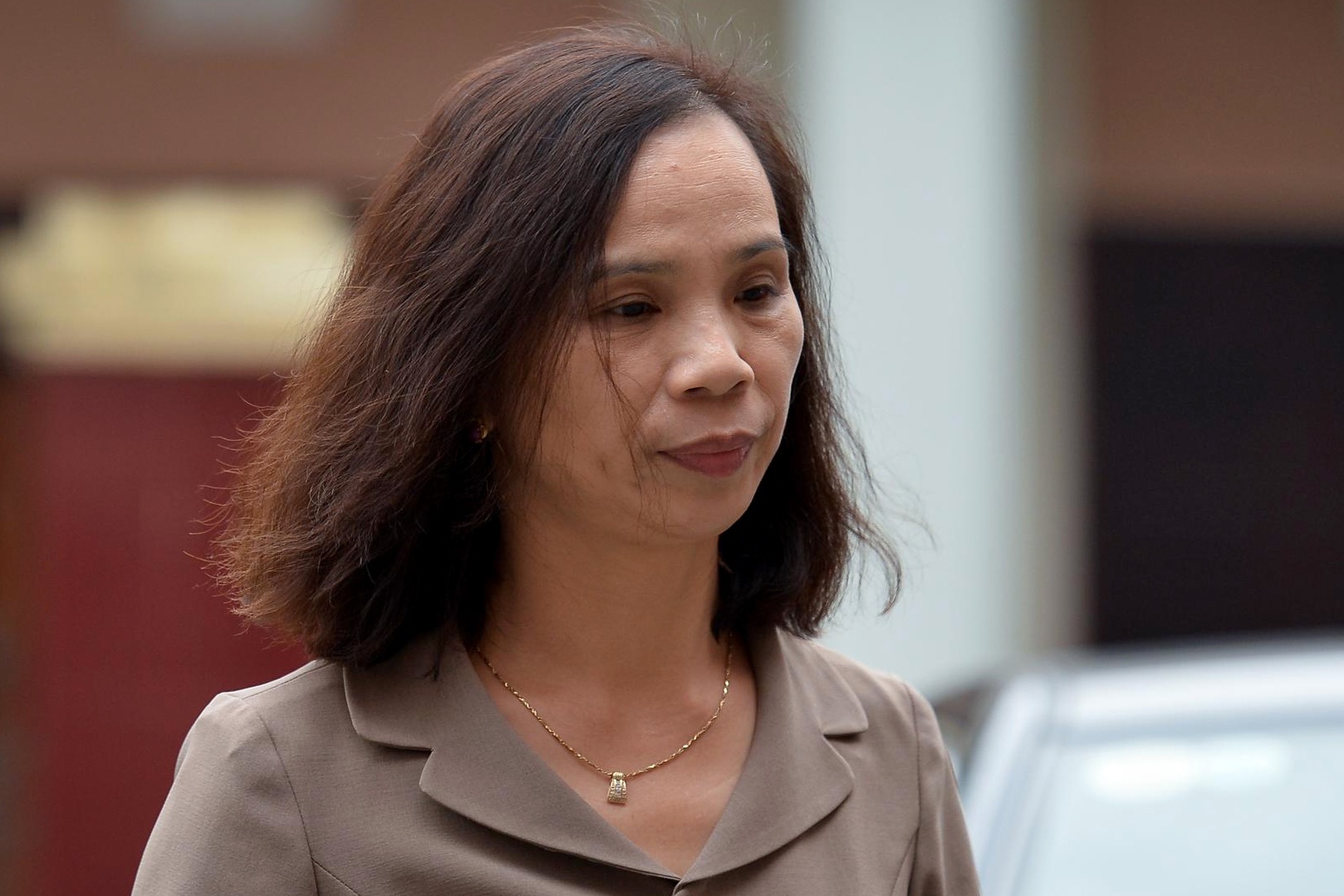 Bo lot hanh vi cua vo chu tich tinh anh 1