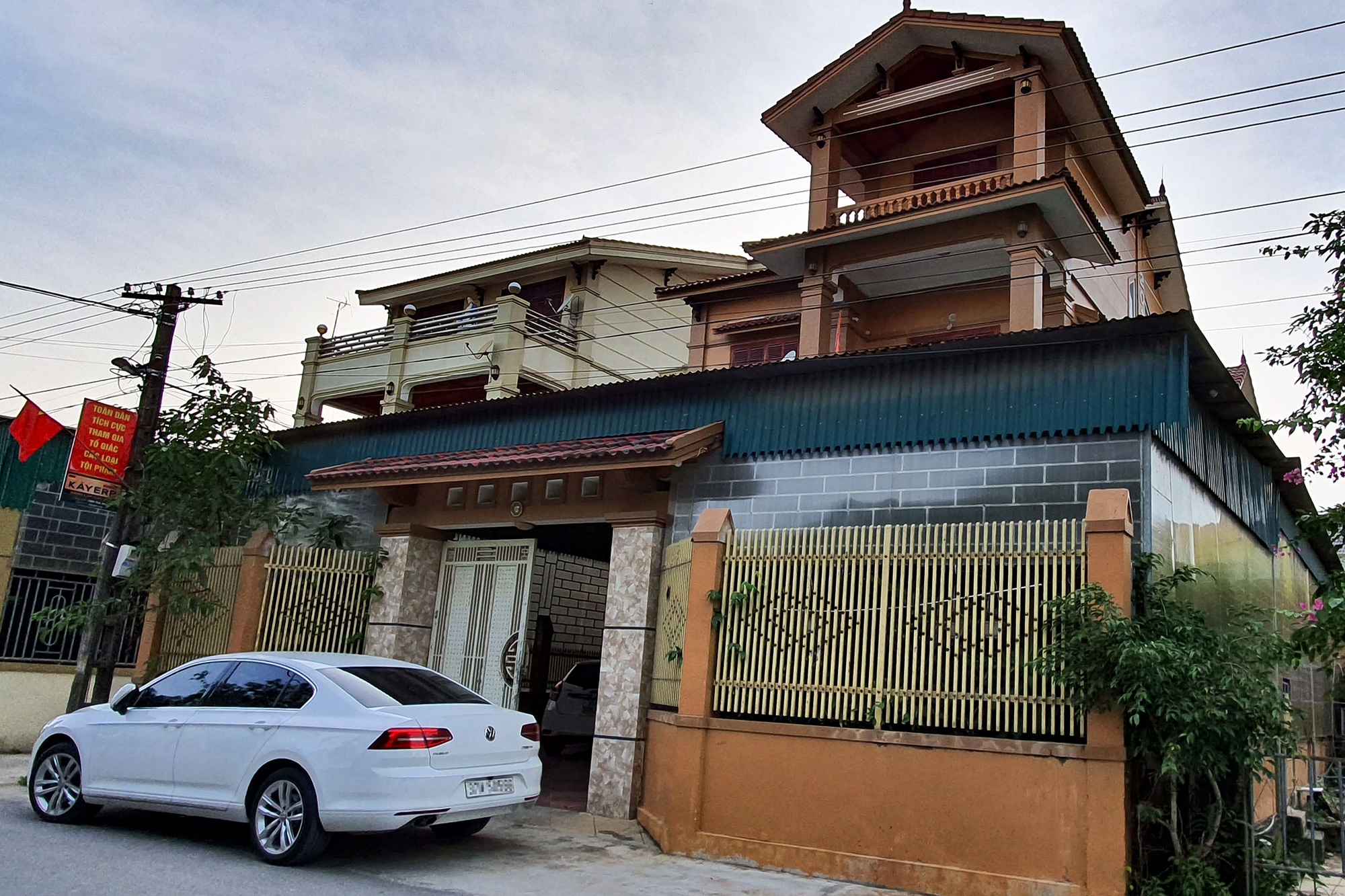 Lang xuat khau lao dong Nghe An anh 9