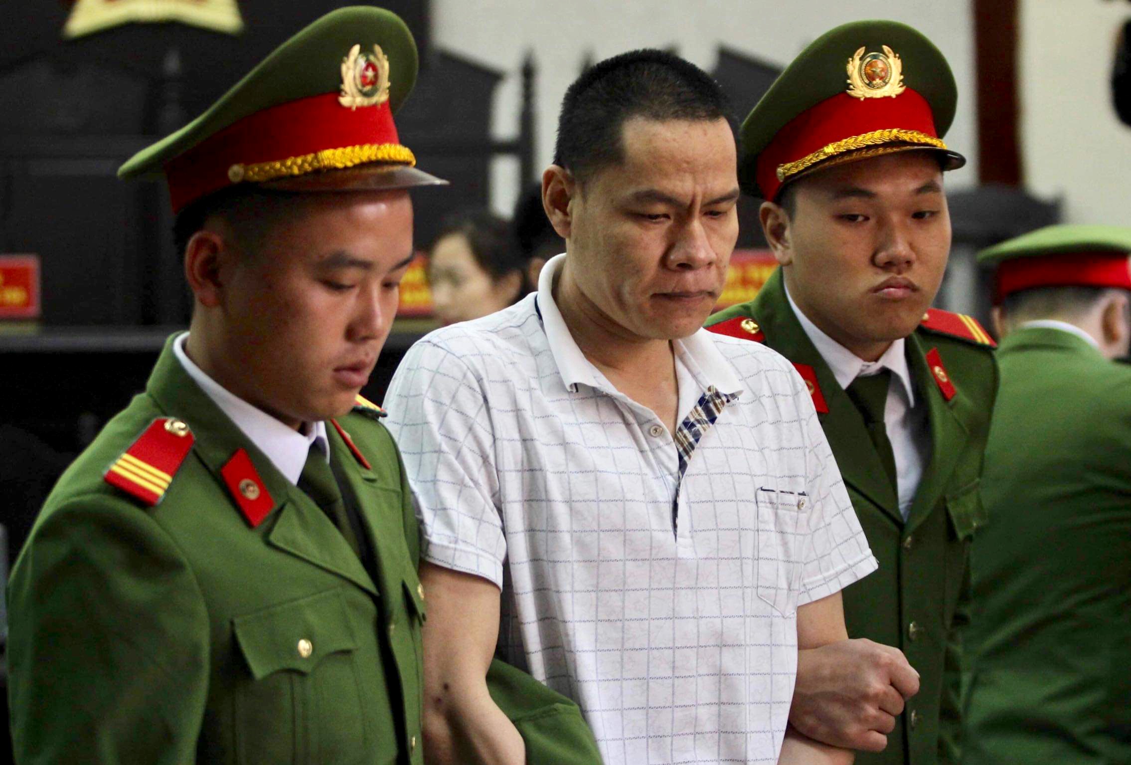 Xet xu me nu sinh giao ga anh 1