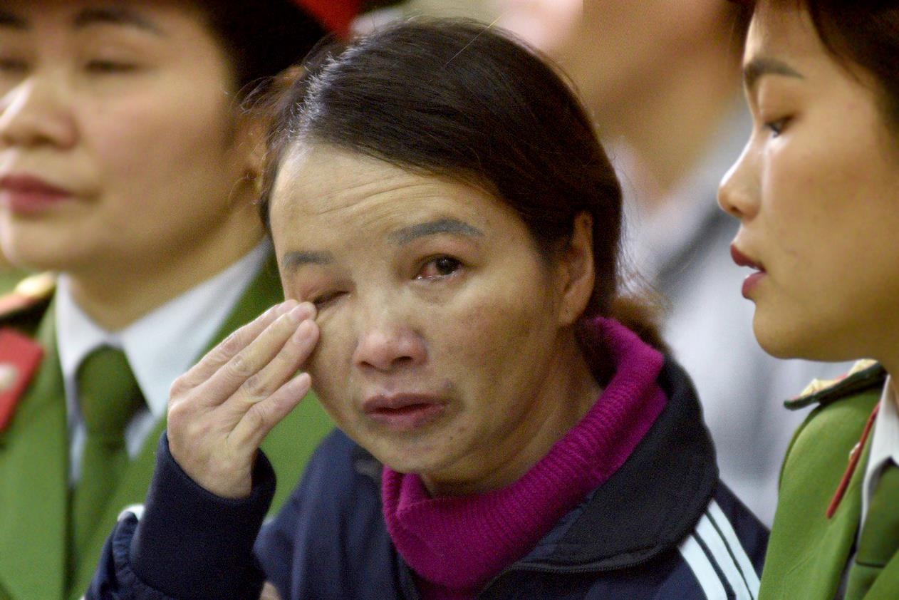 Me nu sinh giao ga linh 20 nam tu hinh anh