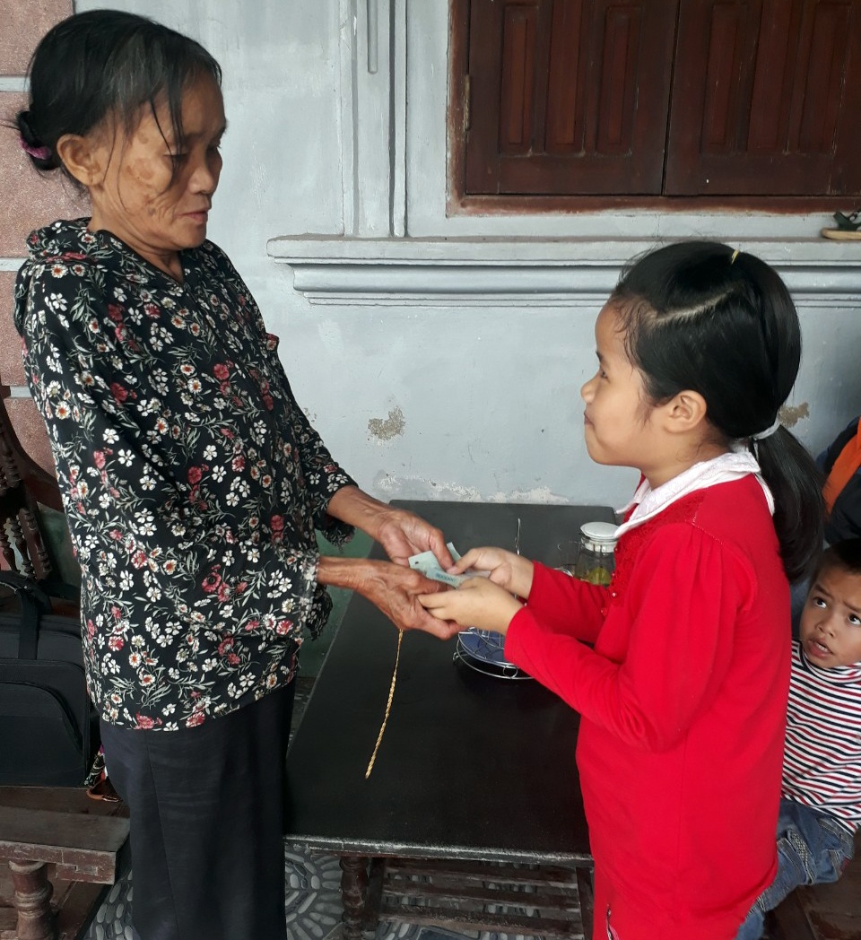 Nu sinh nhat duoc tien anh 1