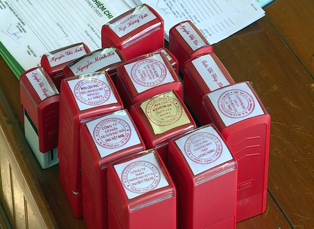Cán bộ ngân hàng bán thông tin ảnh 1 Can bo ngan hang ban thong tin anh 1