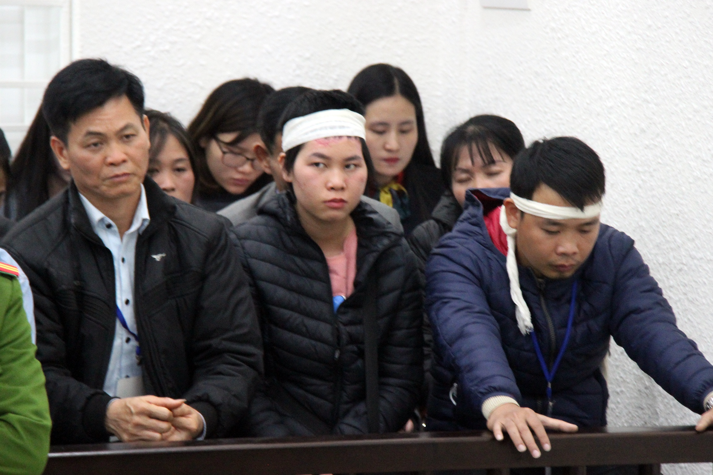 Anh trai tham sat ca nha em anh 2